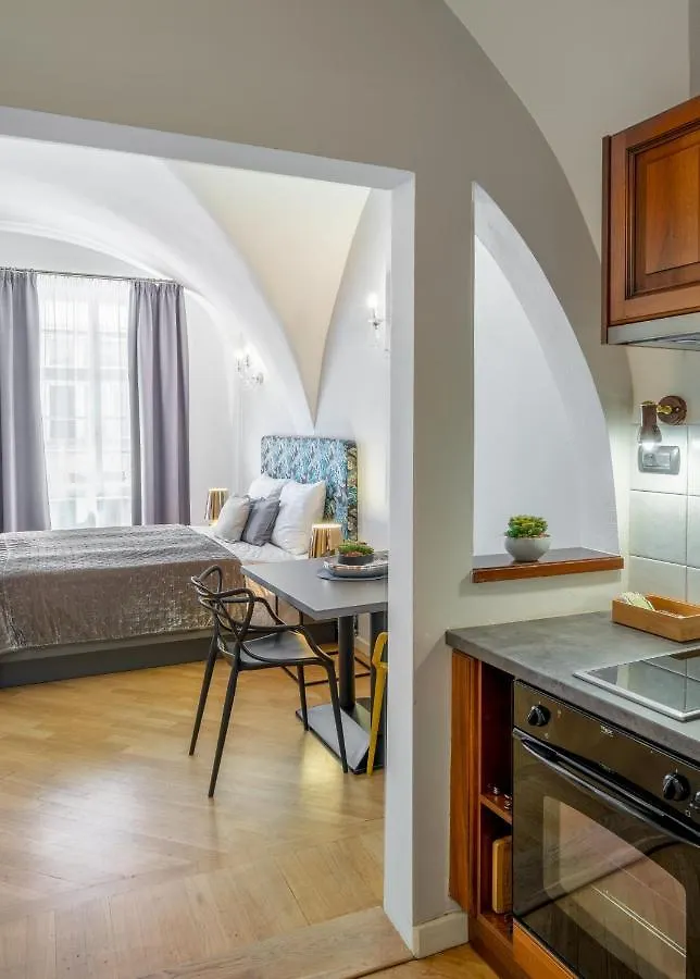 Chateau 9 Apartments By Adrez Prag