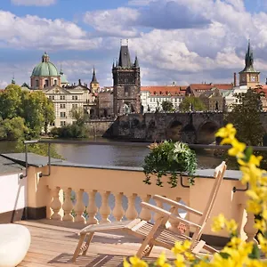 Charles Bridge Appartamento