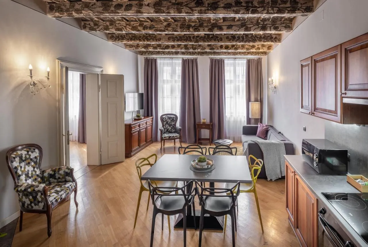 Chateau 9 Apartments By Adrez Praga Repubblica Ceca