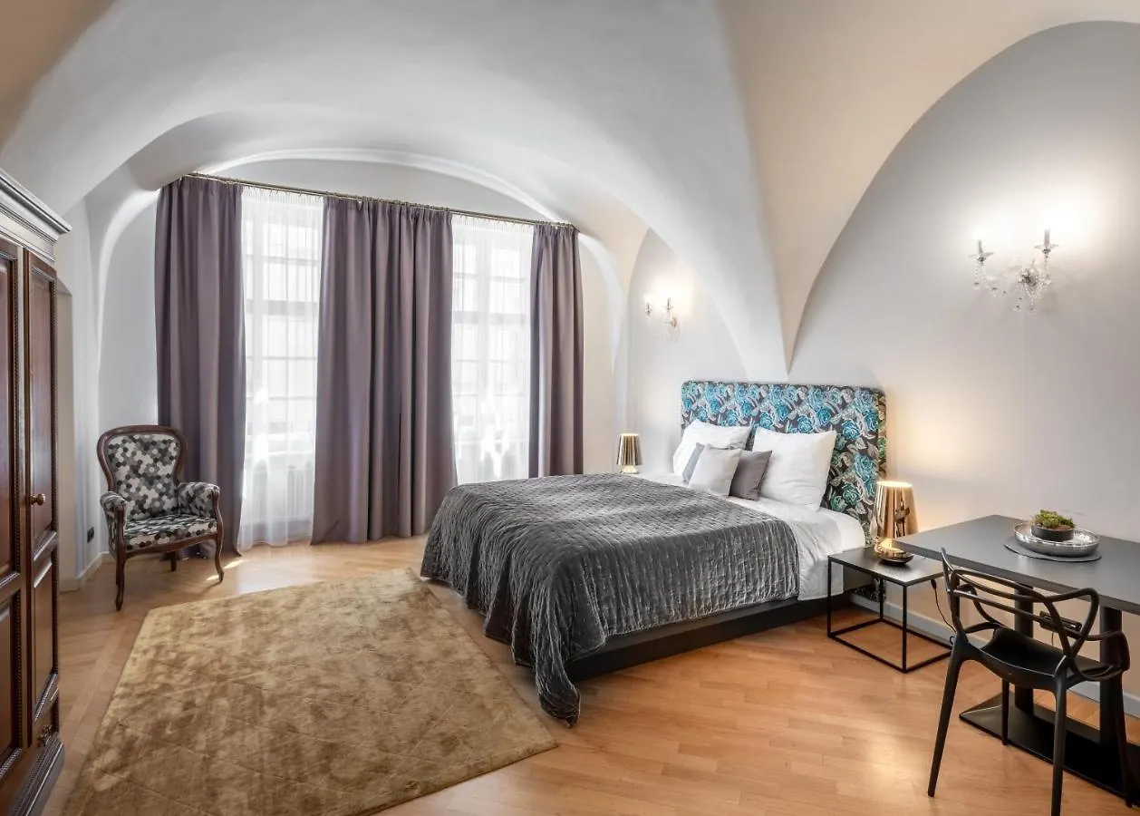 Chateau 9 Apartments By Adrez 布拉格