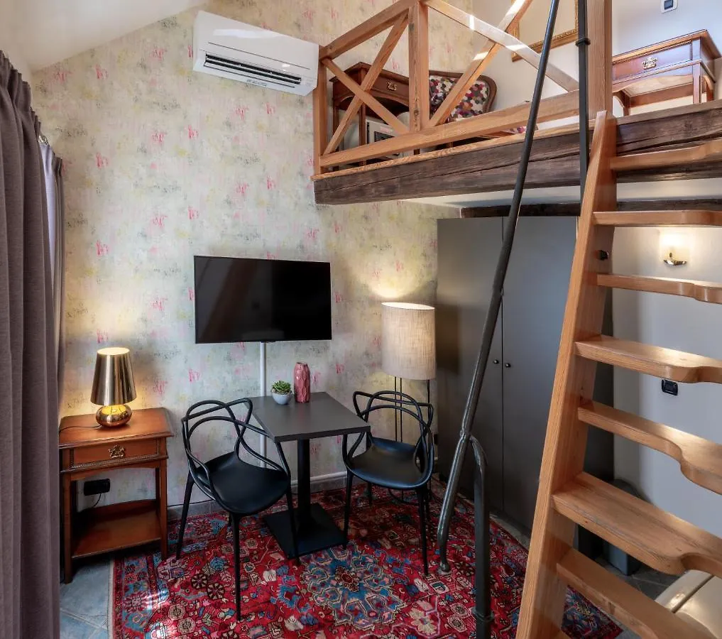 Chateau 9 Apartments By Adrez 布拉格