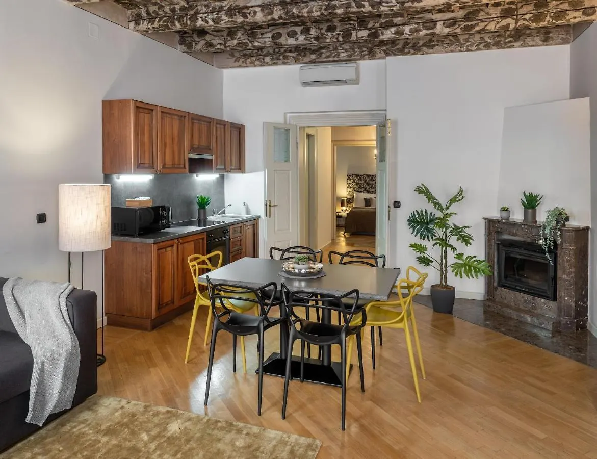 Chateau 9 Apartments By Adrez 布拉格 0*,