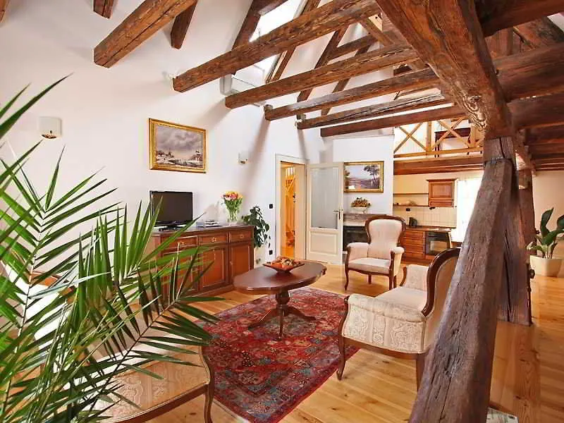 Chateau 9 Apartments By Adrez Πράγα Τσεχία